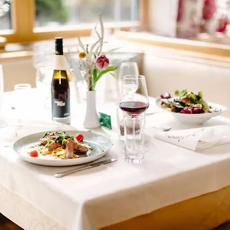 - Restaurant Goisererhof 3s