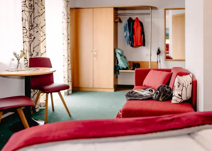 - Restaurant Goisererhof 3s Hotel 3*